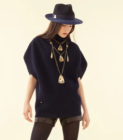 Look 10